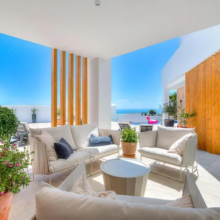 Luxury In Capellania.